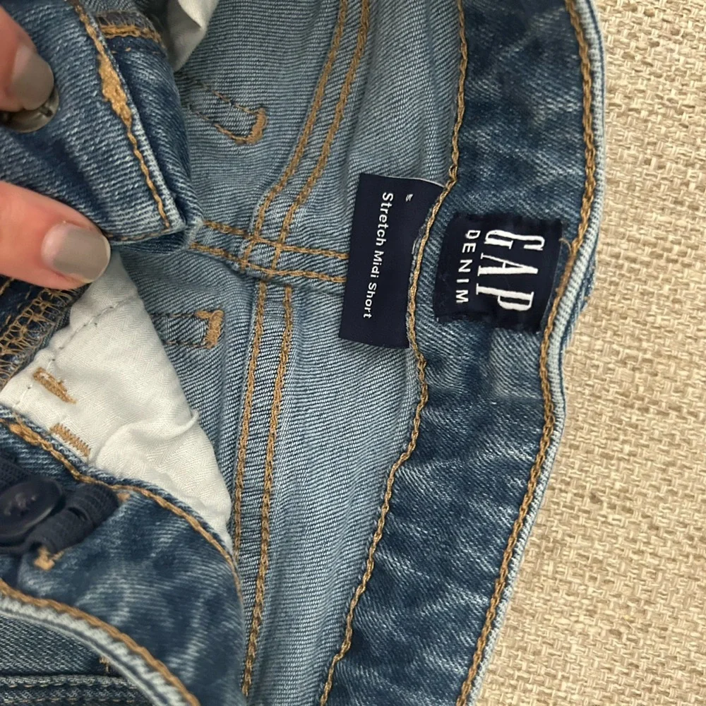 Girls gap denim midi shorts